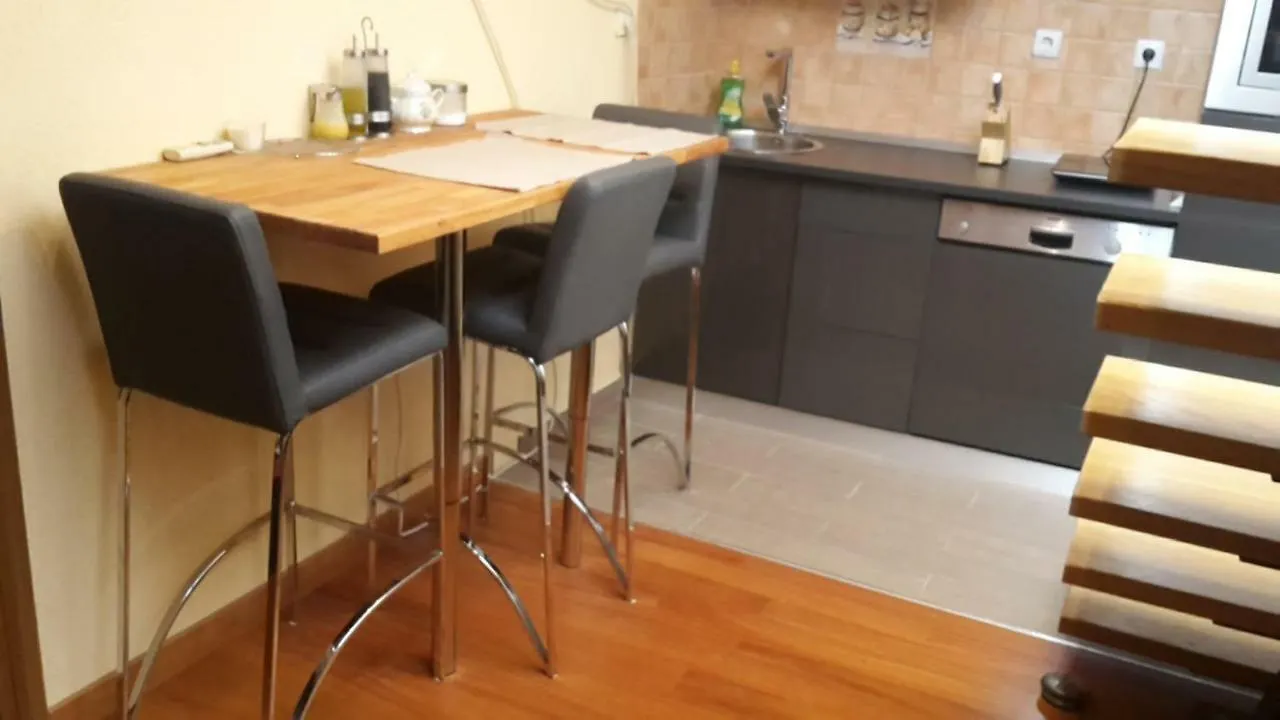 Luxury Apartment By The Sea With Private Whirlpool And Terrace 50M2 Posedarje