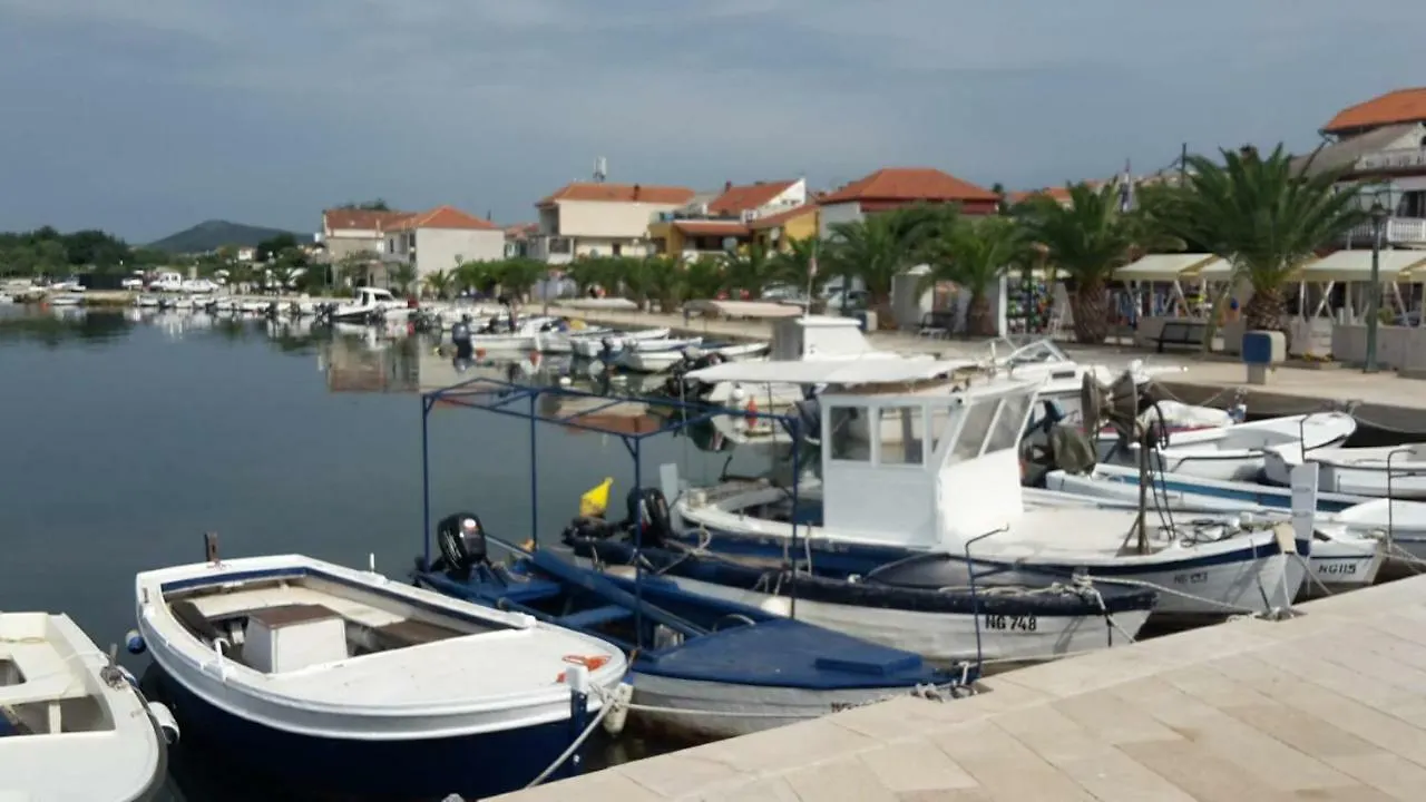 Luxury Apartment By The Sea With Private Whirlpool And Terrace 50M2 Posedarje Hırvatistan